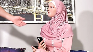 Pink hijab lady is doing some sexy selfie
