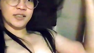 Super sexy cute Asian girl nude show body