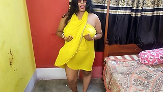 Sexy Bengali Bhabi fucking with Cucumber in her bedroom in yellow dress