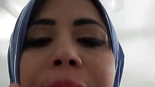 Fucking Horny And Sexy Big Ass Arab Mom