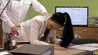 LOAN4K. Colleague drills mouth and sissy of new not roundabout nice coworker